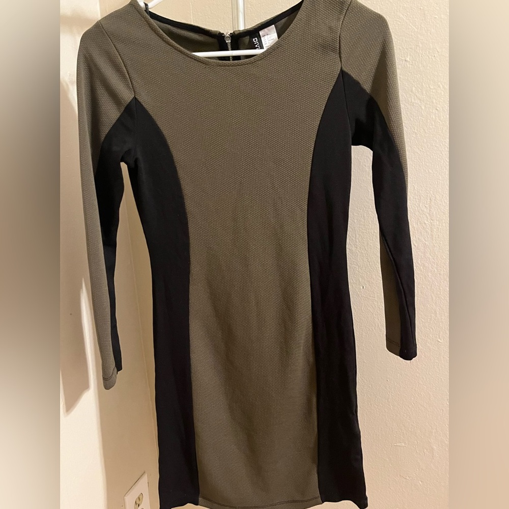 Black and green Woman’s H&M mini dress
